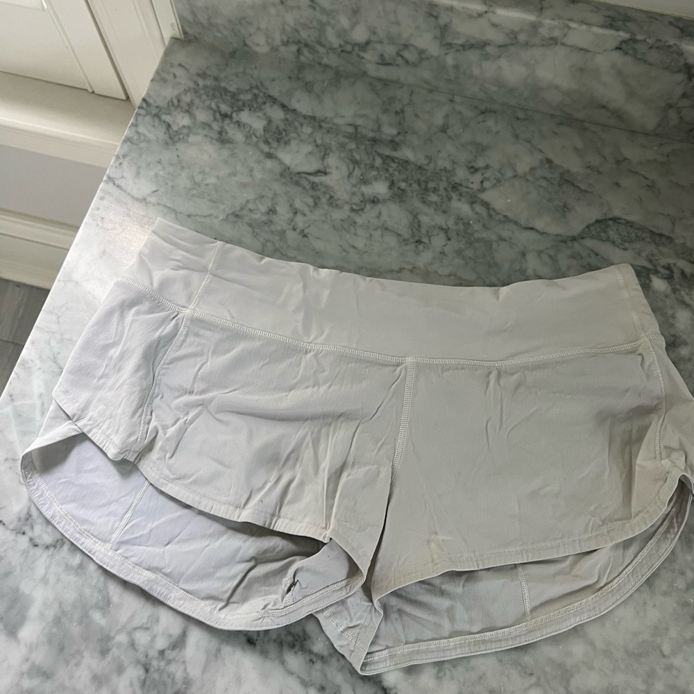 Lululemon Speed up Size 8 Shorts